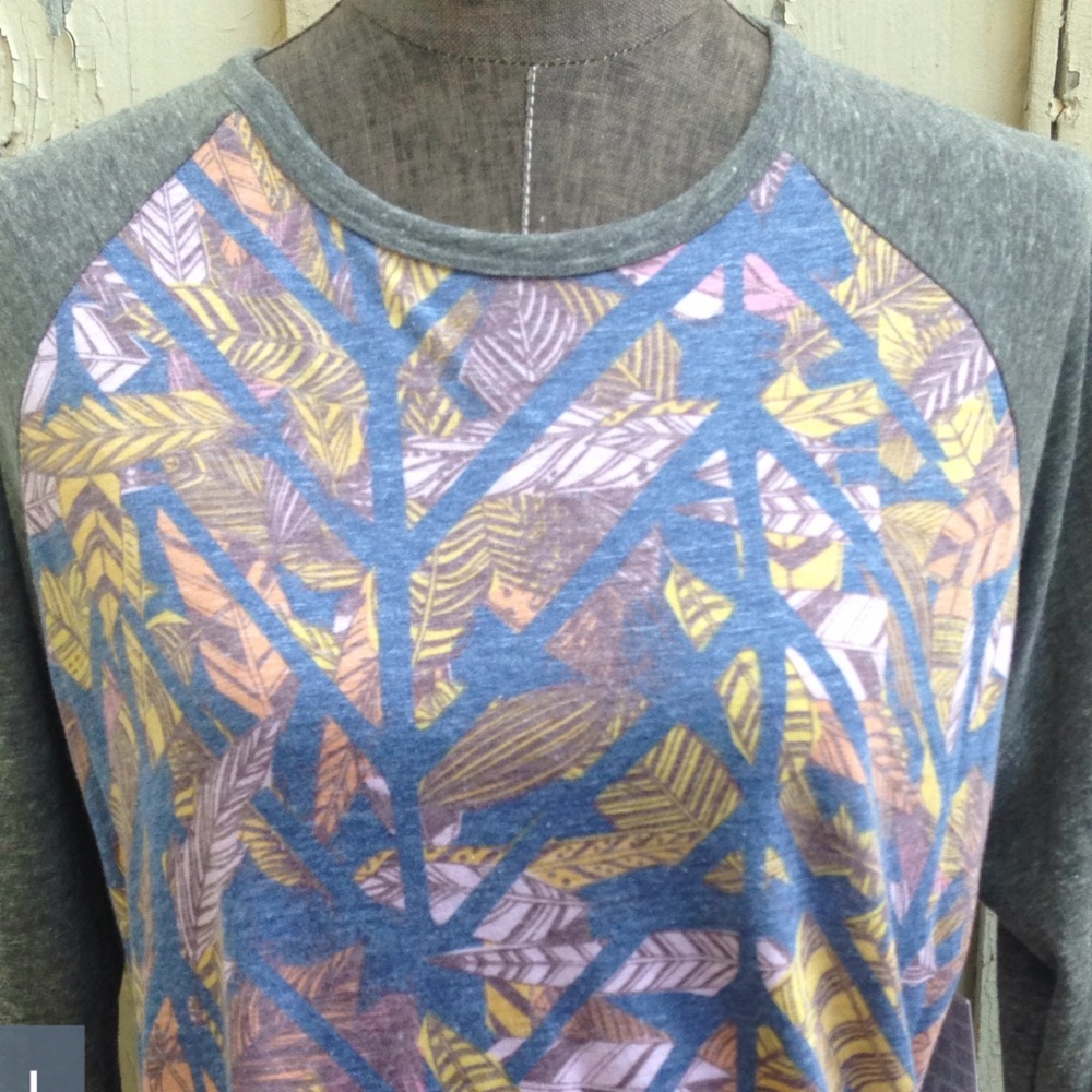 LuLaRoe Randy Tee
